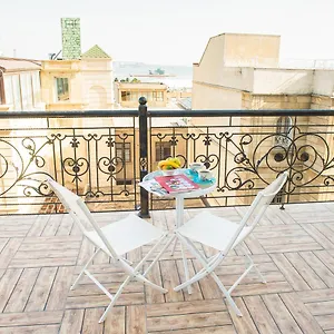 Otel Two Seasons Boutique, Bakü